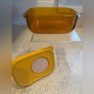 Tupperware Rock n Serve Amber Container with Lid